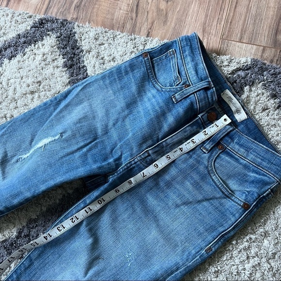 Madewell 9" High-Rise Skinny Jeans: Destructed-Hem Edition - Picture 11 of 13